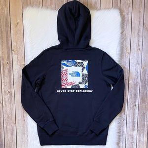 The North Face Women’s Box Nse Pullover Hoodie